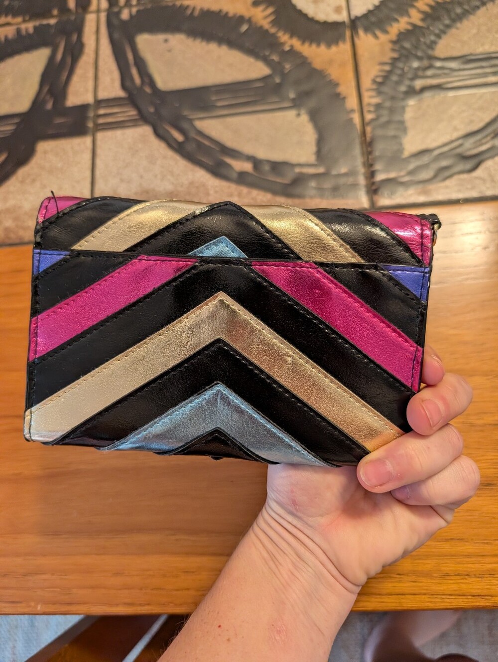 Vintage Y2K 2000s Victoria's Secret VS Metallic Leather Stripes Heart Wallet - Picture 2 of 5